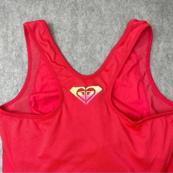 Roxy Athletix Red Active Racerback Top with Adjustable Bands Women’s size XL - Picture 4 of 15